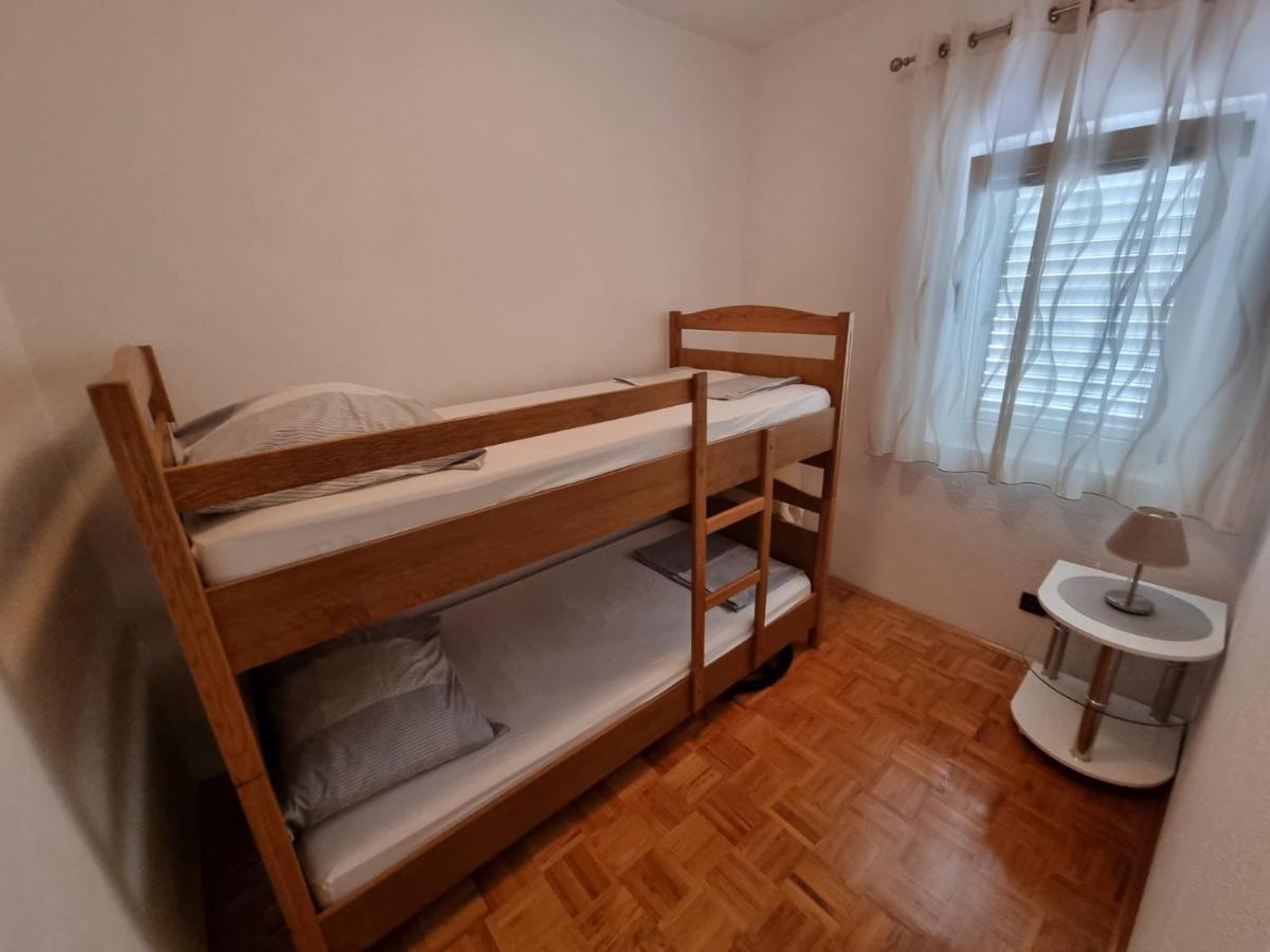 Apartment Matej Трогір Екстер'єр фото
